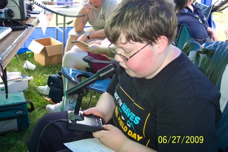 Nathan, KDØBIC, makes contacts on GOTA station