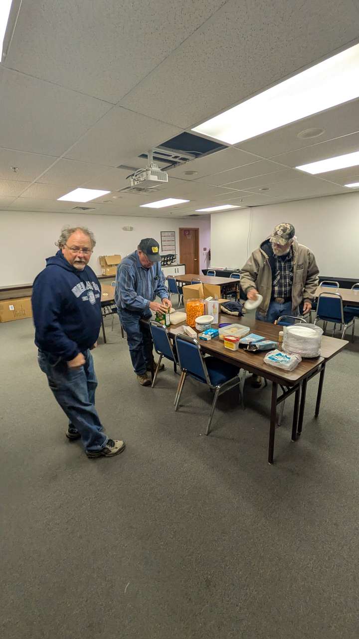Lunch in the 4H office